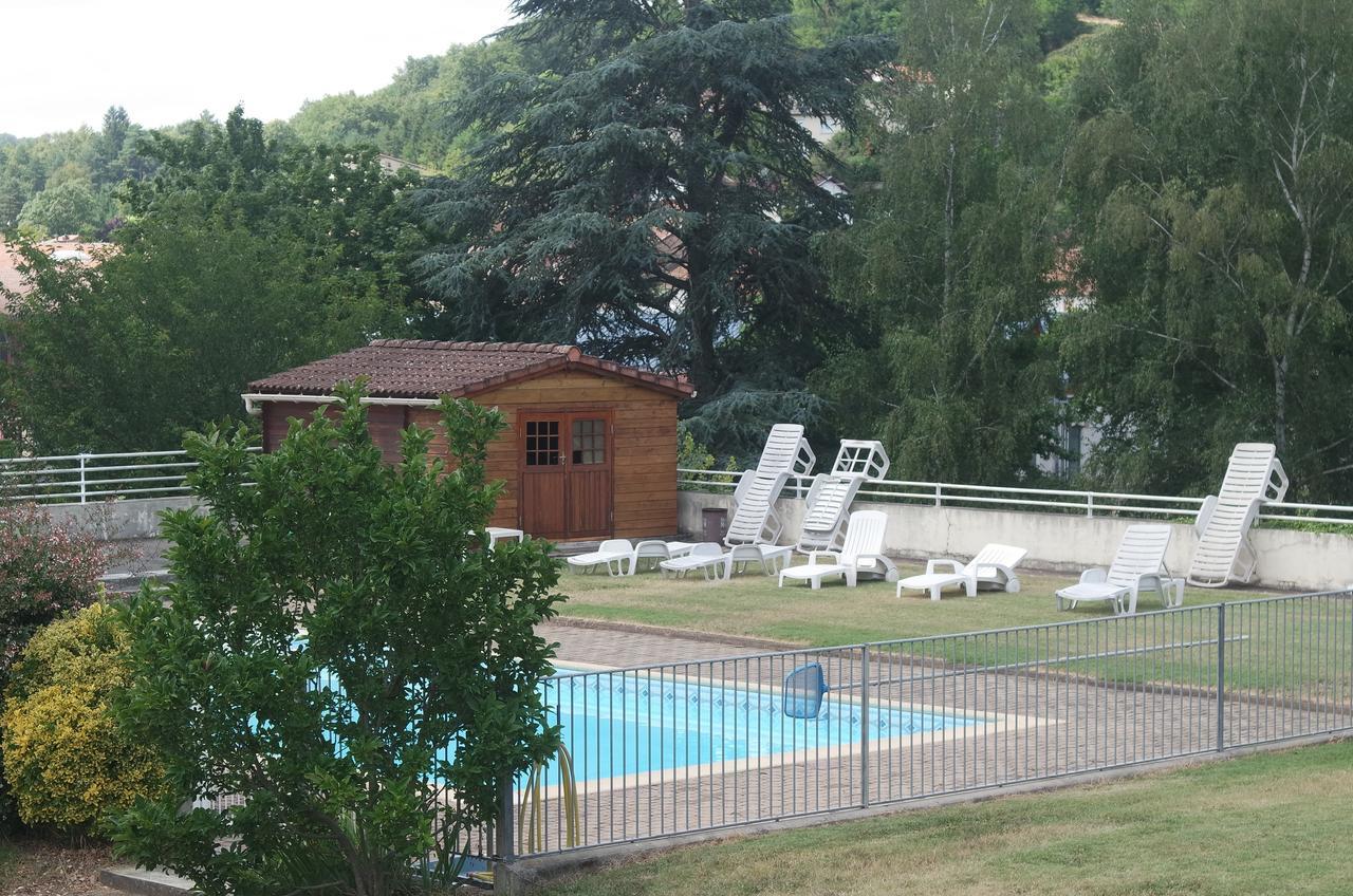 Hotel Le Tulipier Cransac Bagian luar foto